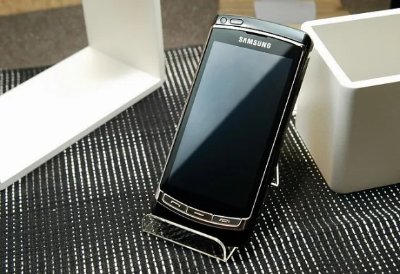 Support for Samsung i8910 Omnia HD to continue till end of 2010