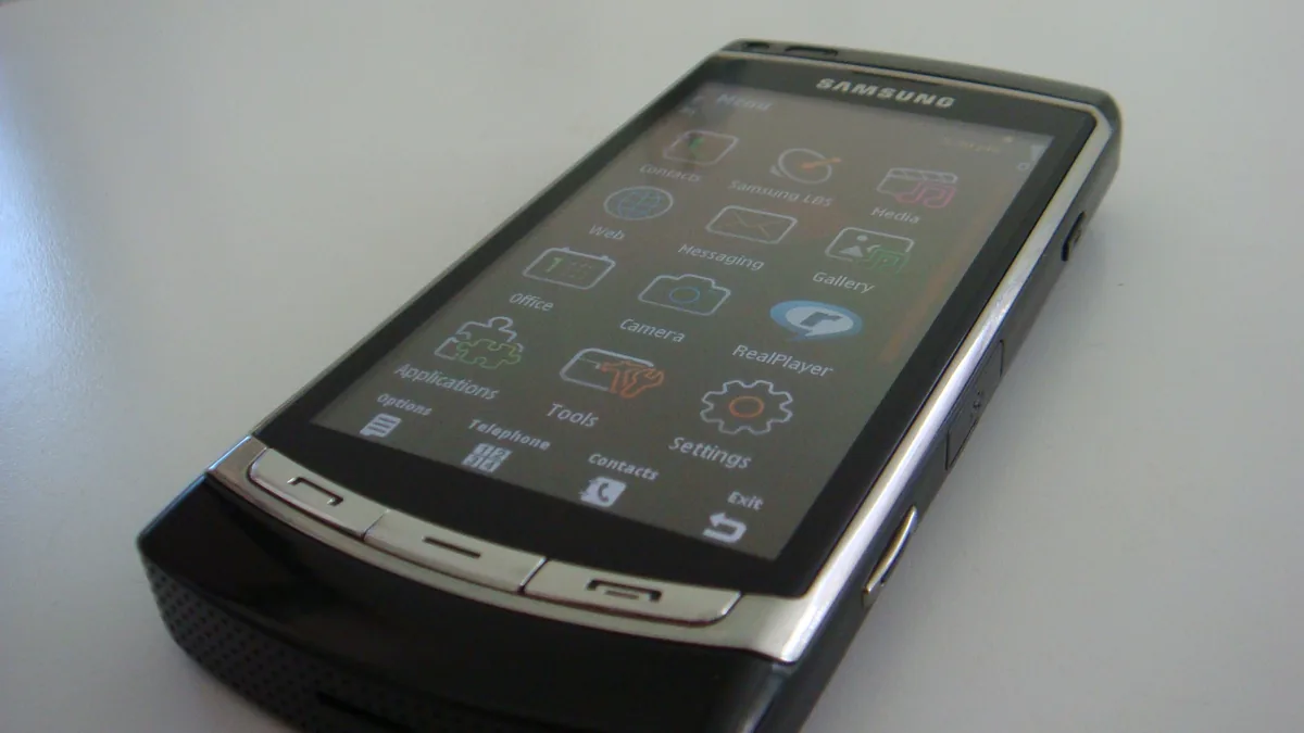 Can't Samsung Re-Launch the i8910 Omnia HD?
